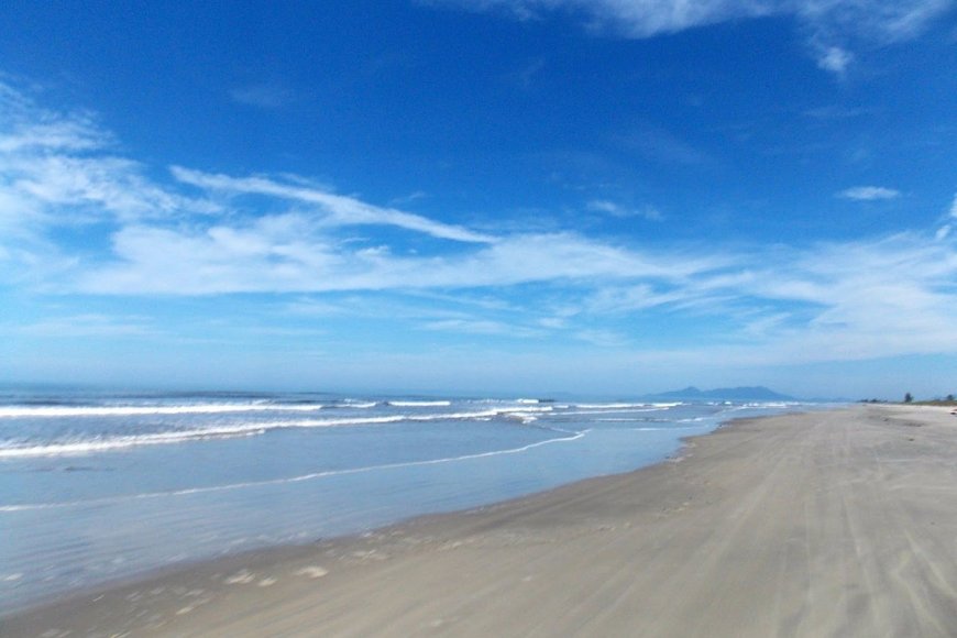 Praia Samambaias em Ilha Comprida