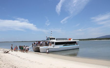 Conhecendo a Ilha Comprida Através de Passeios de Barco | Turismo Ecológico e Aventuras Náuticas